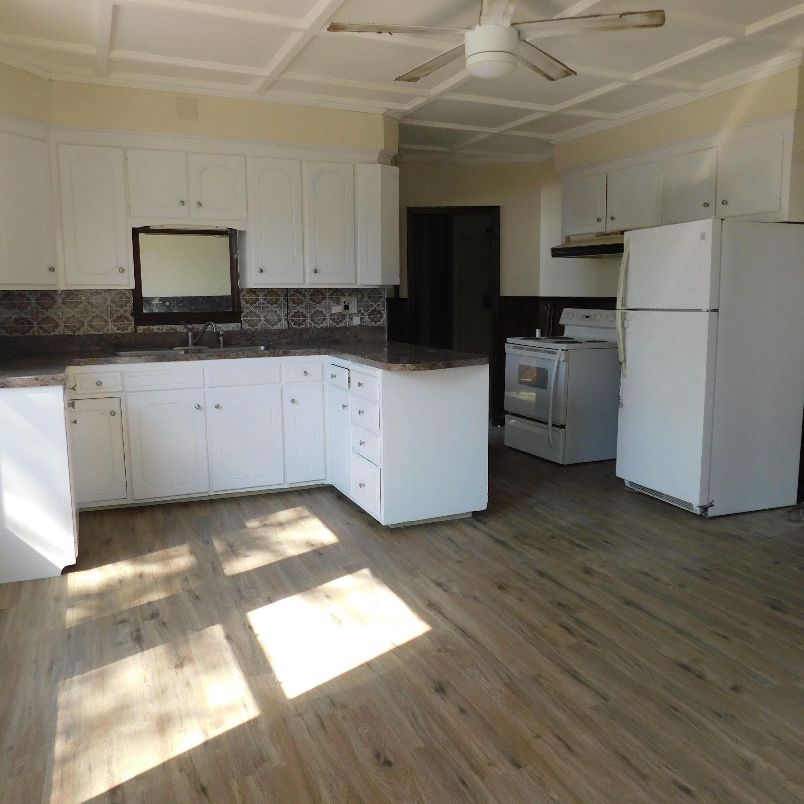 Newly Refreshed 1st Floor Unit