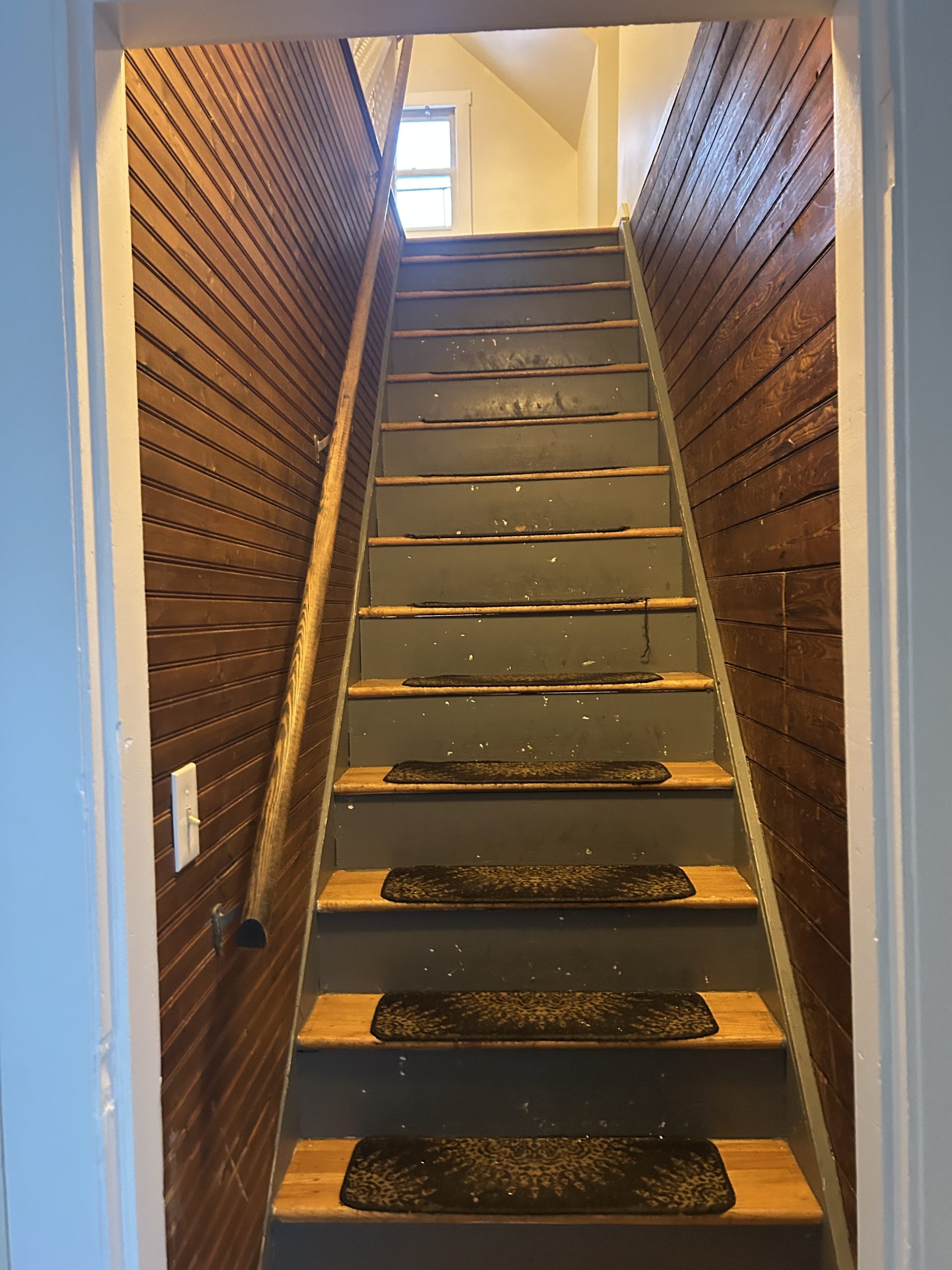 3 Bed 1 Bath Apartment